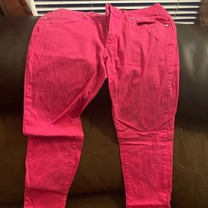 Women pink pants